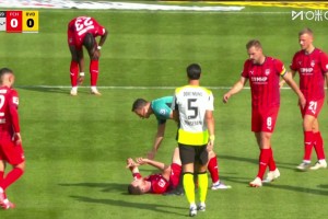 廢人動作！海登海默齊夫齊瓦澤亮鞋釘，雙腳鏟倒恩梅查被直紅罰下