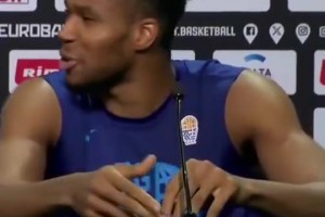 現(xiàn)聲明言和！字母哥此前回應(yīng)申京：看完我集錦再評(píng)價(jià)我會(huì)不會(huì)傳球