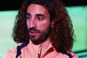 一球成名！名場面：三笘薰面對利物浦晃過攝像機送絕殺！