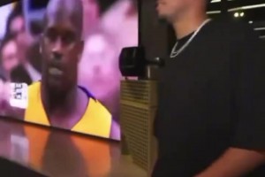 豪?。〔伎藥е卓焊鐓⒂^自己的車庫 清一色的古董老爺車啊~