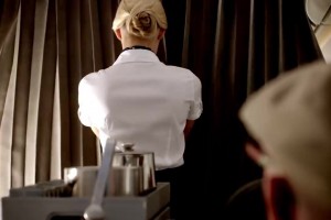 和美女空姐拍廣告！渣叔早期的廣告！這畫(huà)風(fēng)有點(diǎn)搞笑~