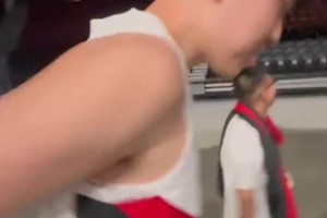 笑死！第一次穿球衣進(jìn)開拓者主場(chǎng)是啥感覺？楊瀚森：挺涼快的