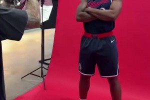 今年是2020賽季以來，小卡第一次健康地進(jìn)入新賽季！