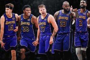 湖人下賽季首發(fā)五人出爐？詹東+里夫斯+八村+艾頓是什么水平？