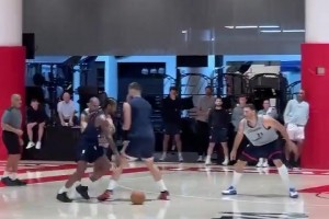 卡登連線 科林斯背扣！快船5v5隊(duì)內(nèi)對抗訓(xùn)練集錦