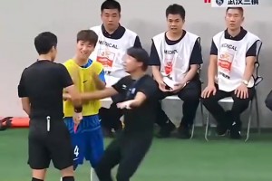 韋世豪：給我紅牌？馬寧我C！馬寧：記??！我才是主角！