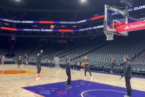 手感柔和！~東契奇投籃訓(xùn)練中 今晚將迎來季前賽首秀？