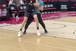 楊瀚森導(dǎo)師斯普利特接任主教練 小楊的上場時(shí)間穩(wěn)了嗎