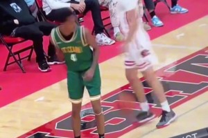 裁判：晃一下我會(huì)夸你技術(shù)好，再晃就有點(diǎn)不識(shí)相了