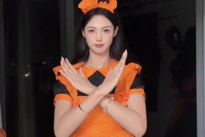 可耐！卓識的萬圣節(jié)裝扮：萬圣節(jié)偶遇一只小南瓜~